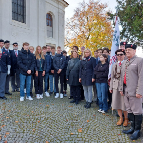 Debata o válečných veteránech a pietní akt u hrobu generála Janouška Fotka 5