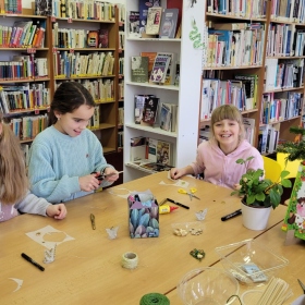 Knihovna - dílnička prosinec 2025 Fotka 10