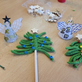 Knihovna - dílnička prosinec 2025 Fotka 4