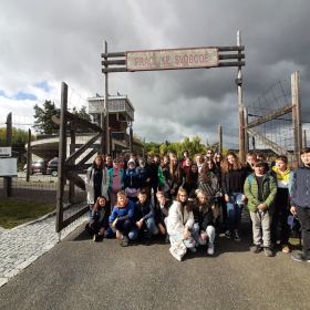 Projektový den I - 9.A + 9.B - Památník Vojna u Příbrami Fotka 33