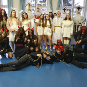 Prosincové dění  - Mikuláš ve škole  Fotka 42