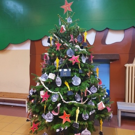 Školní vánoční stromeček