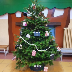 Školní vánoční stromeček Fotka 6