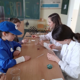 Tematický den III - 8.r + 3.r Povolání  Fotka 25