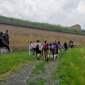 Výlety a školy v přírodě - 9.A + 9.B exkurze do Terezína Fotka 30