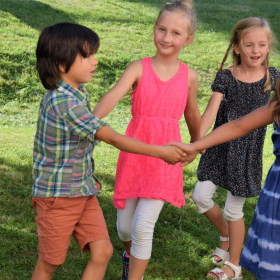 Zahradní setkání 1.A + 1.B Fotka 21